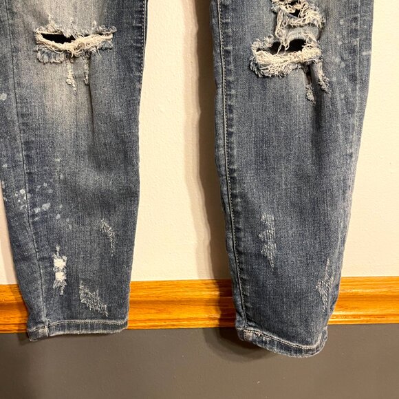 Judy Blue JB8273MD Women's Relaxed Fit Straight leg Distressed Jeans size 9/29 - Picture 4 of 11